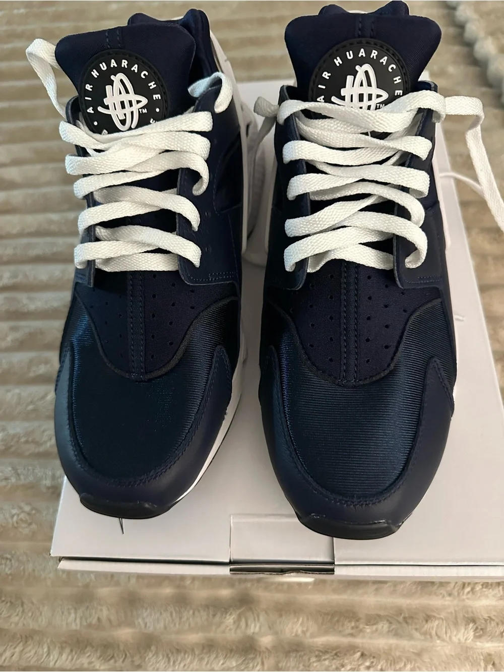 Brand New Nike Air Huarache Women’s Navy/White Lace-Up Sneakers Size 11